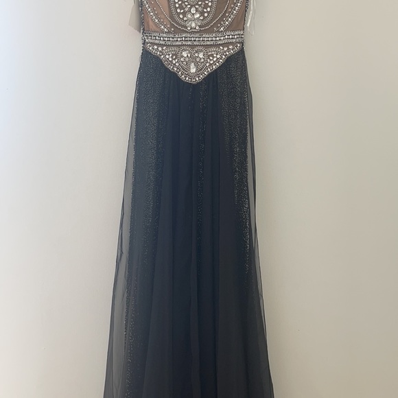 Sherri Hill Prom Dress - Picture 10 of 15